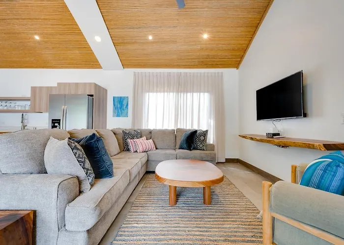 Сasa de vacaciones Pool, Walkable Location! Luxe Tamarindo 4Br Home