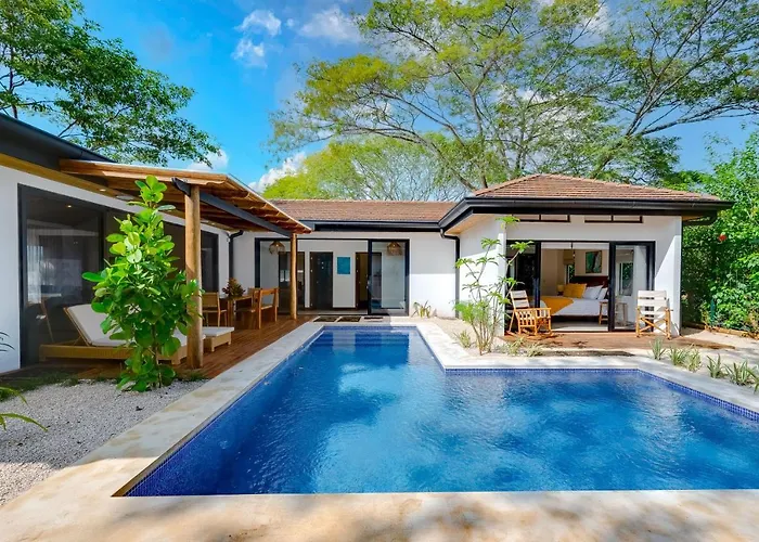 Vakantiehuis Pool, Walkable Location! Luxe Tamarindo 4Br Home *