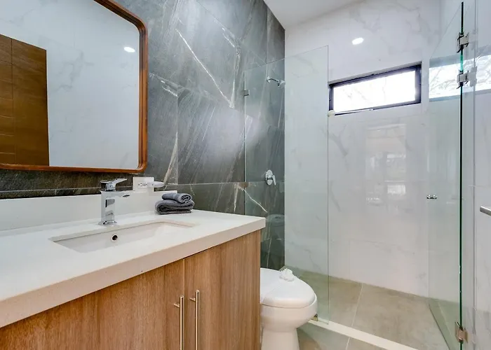 Pool, Walkable Location! Luxe Tamarindo 4Br Home Tamarindo