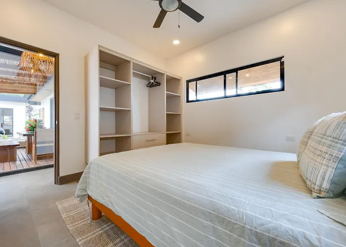 Vakantiehuis Pool, Walkable Location! Luxe Tamarindo 4Br Home
