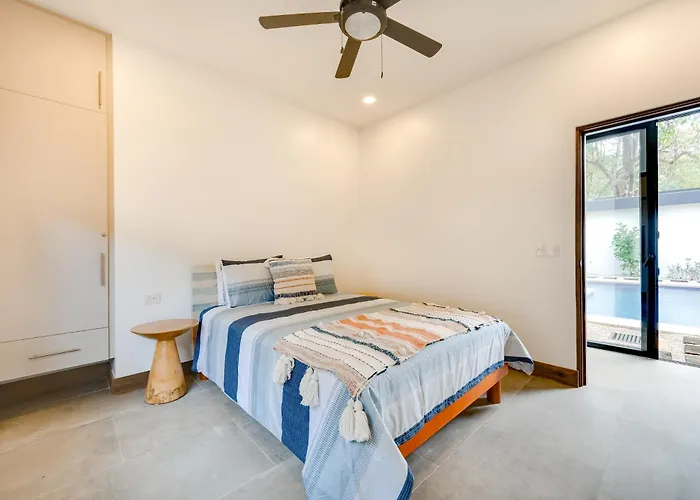 Vakantiehuis Pool, Walkable Location! Luxe Tamarindo 4Br Home *