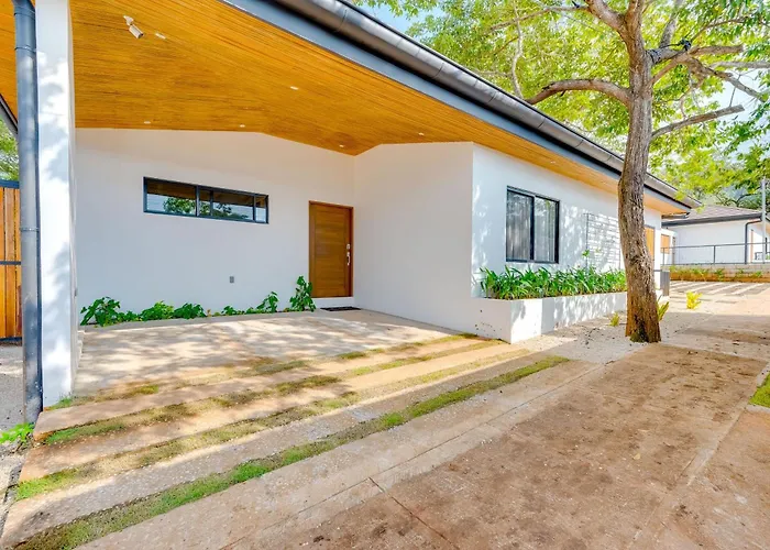 Pool, Walkable Location! Luxe Tamarindo 4Br Home